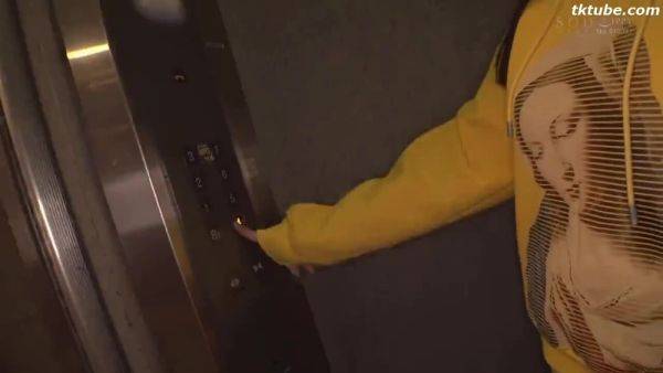 Play full scene of : CYZVSVQEXDCLODDINNSTARS906