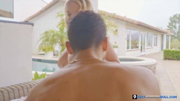 View this uncensored clip : The baddie and the beast with Slimthick Vic