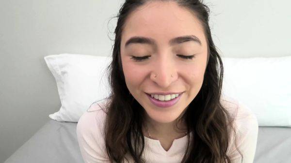 Play the full movie named : This brand new teen amateur is wearing yoga pants