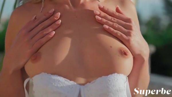 Stream uncut scene : Martha Gromova - The Estate