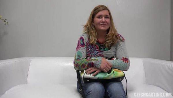 Watch this complete video named : Siren Veronika: Blonde & Beautiful