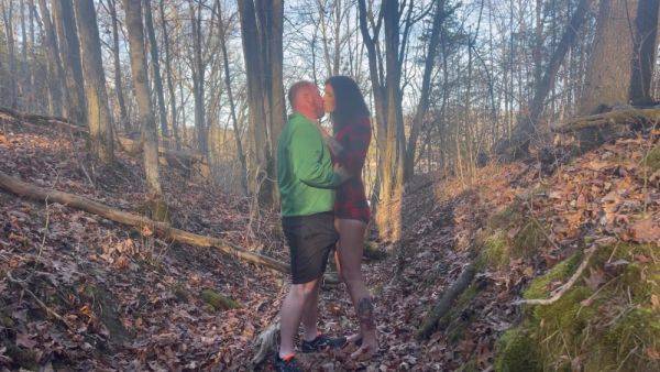 Stream the hardcore movie named : Public Sex On A Lake Trail