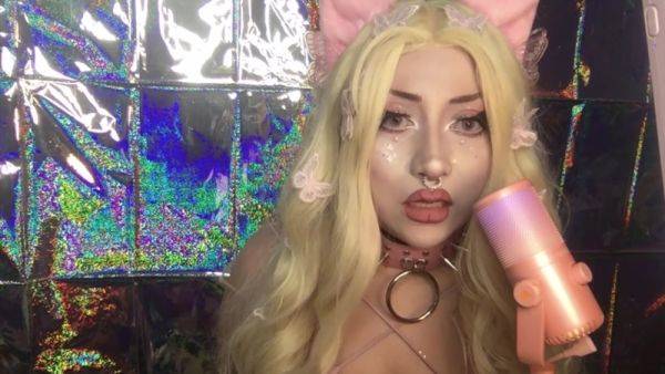 Stream the hardcore scene named : Asmr Bimbo Eating Freezedried Peachrings With Real Sexi Barbie