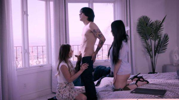 Enjoy watching this HD scene named : Sexy stepmom and stepsis threesome fuck