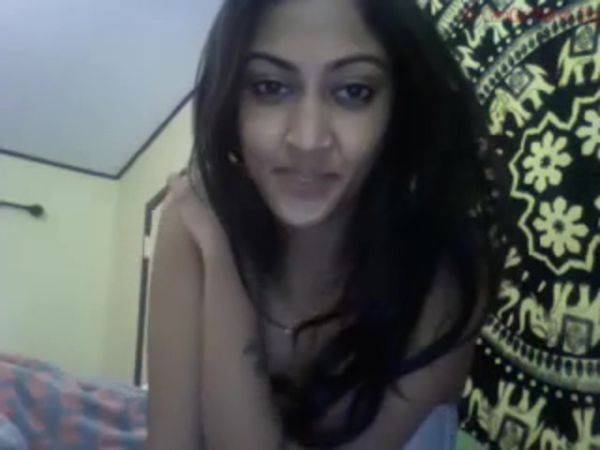 Play this hardcore scene : Hot Indian Girl On Her Webcam! (part 1)