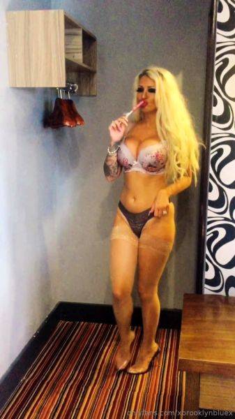 Watch complete video named : Amateur blond girl with big boobs getting fucked