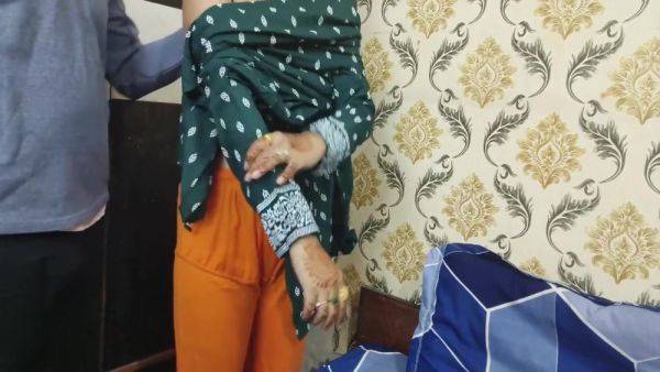 Stream this HD video of : Li Ya - Desisaarabhabhi - Diwali Ko Aaye Periods Gaand Toh Mili Lund Pe Lights Jala Ke Muh Main 15 Min