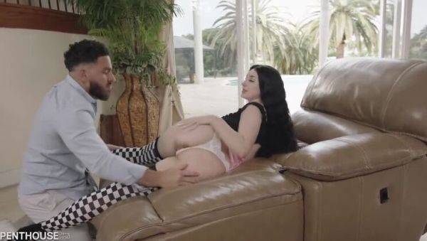 Watch uncensored movie named : Skylar Vox: Massive Booty Creampie Action