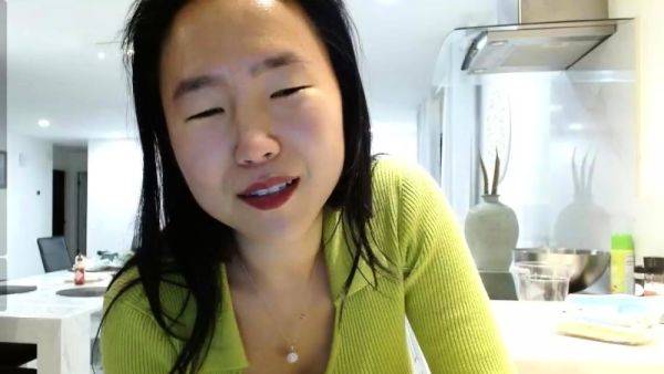 Watch the uncut movie : Amateur Webcam Chick Masturbates On Webcam More at