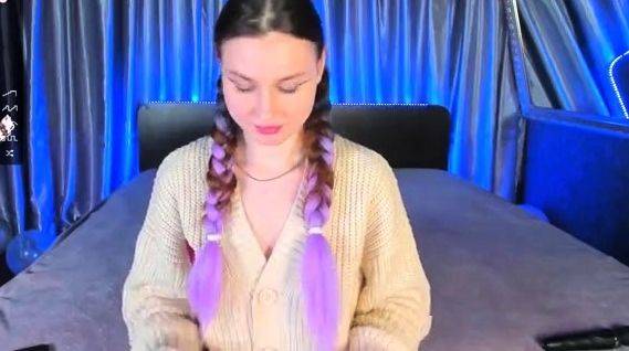 Stream complete video titled : Mom amateur webcam pussy masturbate