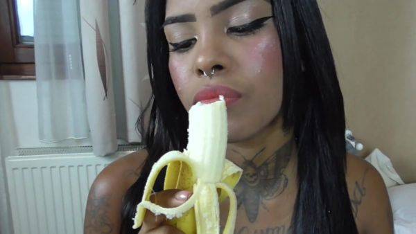 View HD movie titled : Ebony Teen Banana Eating - SoloAustria
