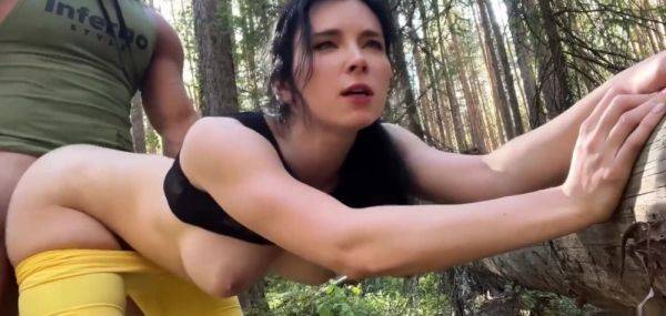 POV Big Tits Jogger Has Sex Wit Stranger In The Woods - Sweetie Fox - inxxx.com on pornsfind.com