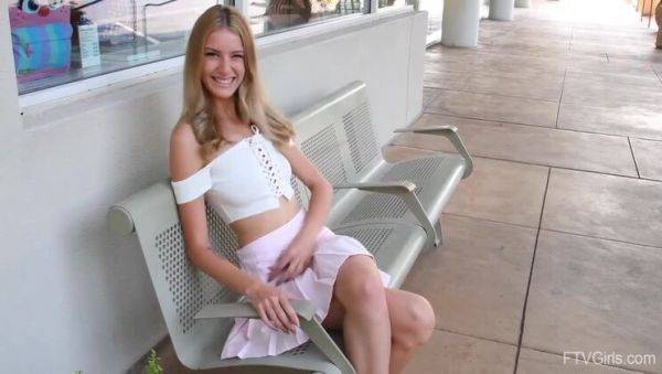 Watch the HD movie called : A Hot Solo Comeback: Mazzy and Her Toys