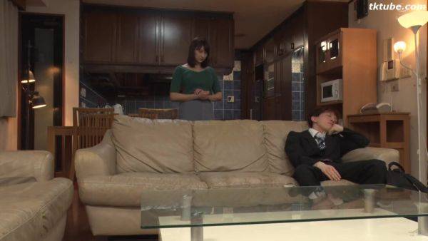 Play the complete clip : GQNTKOMSPSFRUGLRGA34HUNTB727