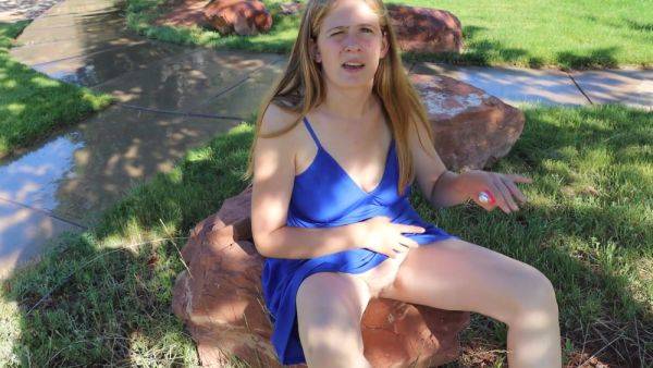 View the full movie : Hot Mom On Park Grass Nude