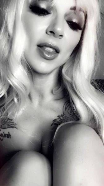 View this full video titled : Blonde Babe Solo Masturbation Free Sexy Porn