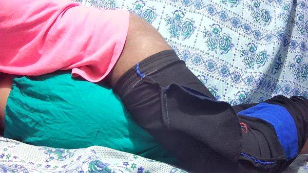 View this HD clip of : Indian College Main Gril Ko Choda