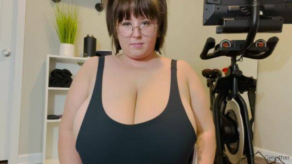 Watch the complete clip : Try On Haul