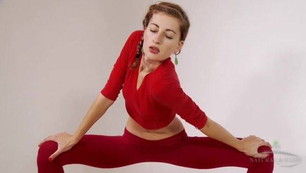 Enjoy watching uncut video titled : The Incredible Hairy Solo Female: Tais