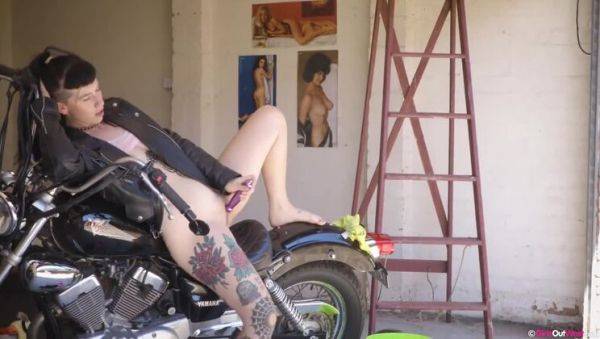 Enjoy watching full video : Salem: Unleashed - Extreme Solo