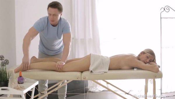 Enjoy watching the HD movie named : Vera visited for a massage and I got to fuck her