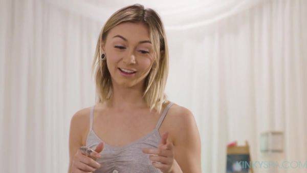 Play this hardcore video called : Perverted Mind-blowing Massage Sex Video - Chloe Temple