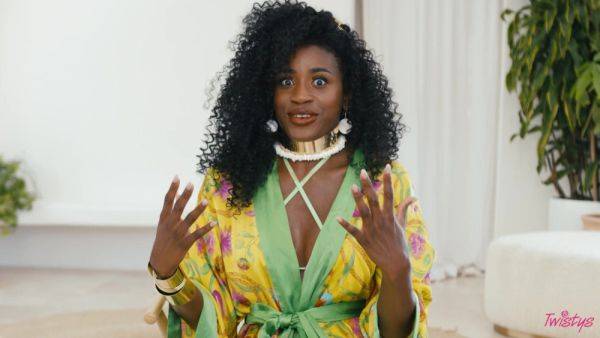 Stream complete clip named : TOTM Ebony Sun Goddess - Nicole Kitt in erotic solo masturbation outdoors