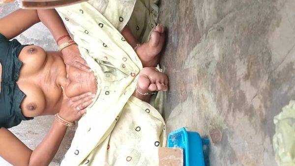 Watch this uncensored clip : Indian Desi Village Bhabhi Caught By Dever