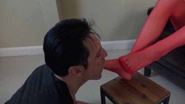 Play hardcore clip of : Foot worship of the red princess by Foot Girls