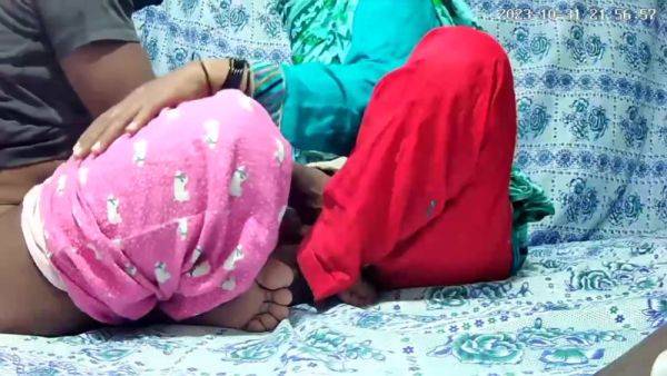 Stream this complete video titled : Indian Sex In The Hotel