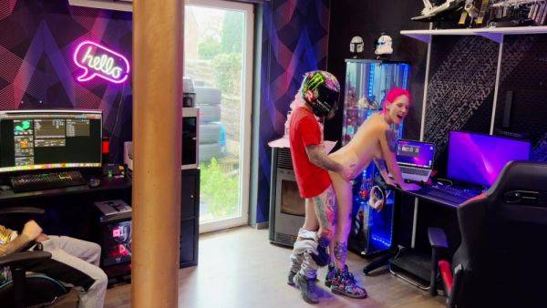 Play this uncut scene of : Delivery Guy Cums In My Pussy While My Husband Watches