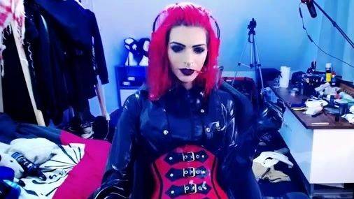 View the uncut video : Lewd amateur brunette teen meg davis webcam masturbation