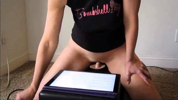 Stream HD clip titled : Bombshell Milf Rides Her Sybian