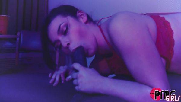 Watch full scene of : Young Big Booty White Girl Gets 1st Black Dick