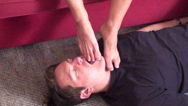 Play HD movie titled : Foot worship 151 drilling toes by Foot Girls