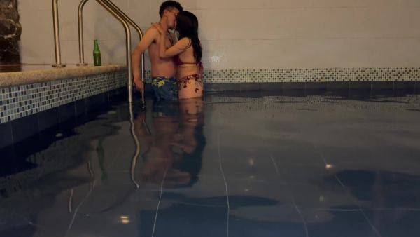 Watch HD clip named : Chica Sexy Me Seduce Y Terminamos Follando En Su Habitacion With Sexo Duro