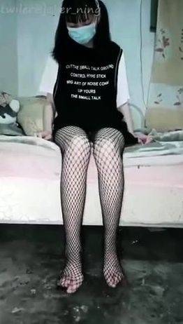Stream the HD video named : Asian Lesbos w Foot Fetish