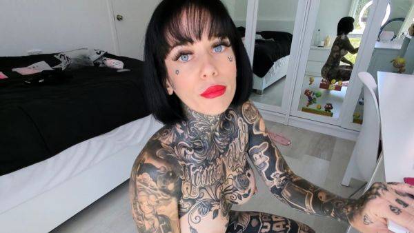 Watch this HD movie of : Cute amateur brunette naughty in solo jerking show on camera