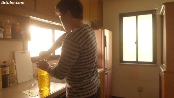 Watch the uncensored clip of : IEBQEEWEACWBPHNSKB34PRED530