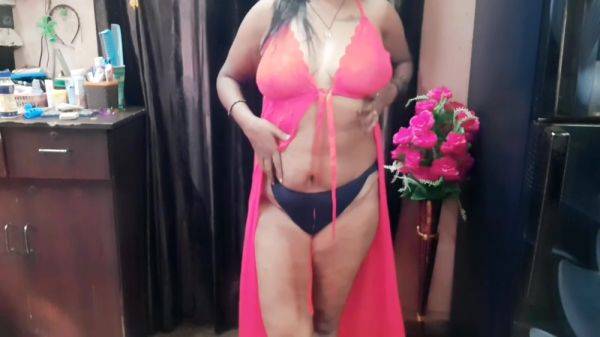 Play this uncensored video : Indian Housewife - Huge Boobs