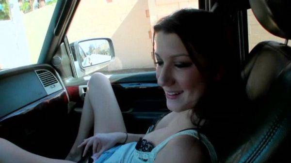 Slender Madison fuck in the car - hellporno.com on pornsfind.com