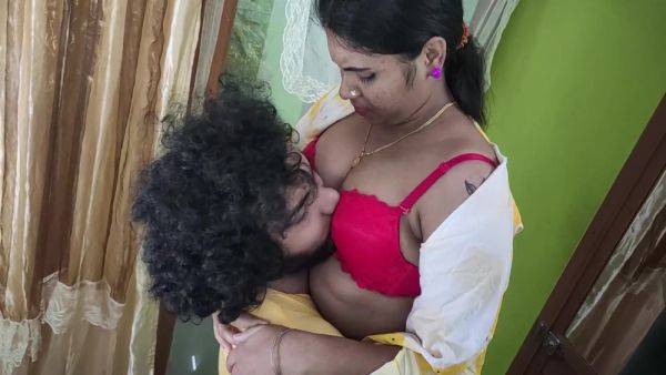 Vaishnavy Shirt Open And Red Bra Show Romance With Sharun Raj, Mallu Couple Dress Open Romance, Hot Boobs Kissing Romance With Hot Kiss - desi-porntube.com - India on pornsfind.com