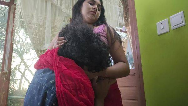 Valentine S Day In Vaishnavy Half Saree Hot Navel Lick Romance With Sharun Raj, Mallu Couple Hot Half Saree Removal Romance With Navel Lick Love - desi-porntube.com - India on pornsfind.com