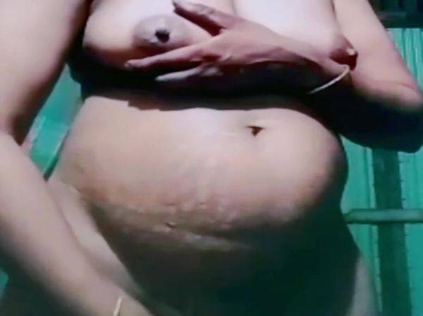 Enjoy watching this HD scene named : Bhabhi Seduces Hotel Worker Boy For Sex With Clear With Desi Pari