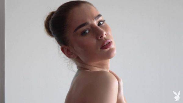 Stream uncut video titled : Pauline Pastel in All Business - PlayboyPlus