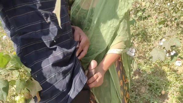 Enjoy watching this HD scene called : Devar Bhabhi In Bhabhi Dever Ka Mota Lund Chudai, Bhabhi Ne Devar Ka Lund Nikalne Me Help Ki Outdoor Jungal Chudai Hd