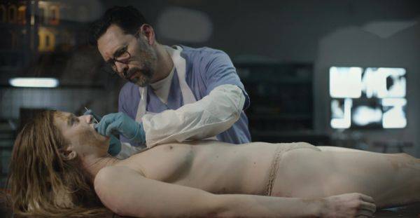 Enjoy watching this full video called : Bitch gets brouguth back to life by a tasty dick