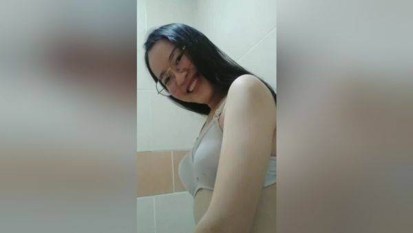 Watch full scene named : Asian Milf - Look My Pussy