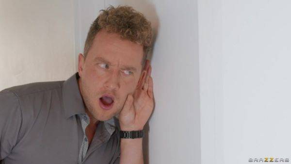 Watch this complete movie named : Smoking Hot Mirrors, And Threesomes! With Karma Rx, Van Wylde, Chantal Danielle - Brazzers