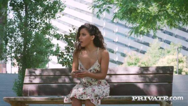 View the complete scene of : Latina Model Enjoys Photoshoot and Anal